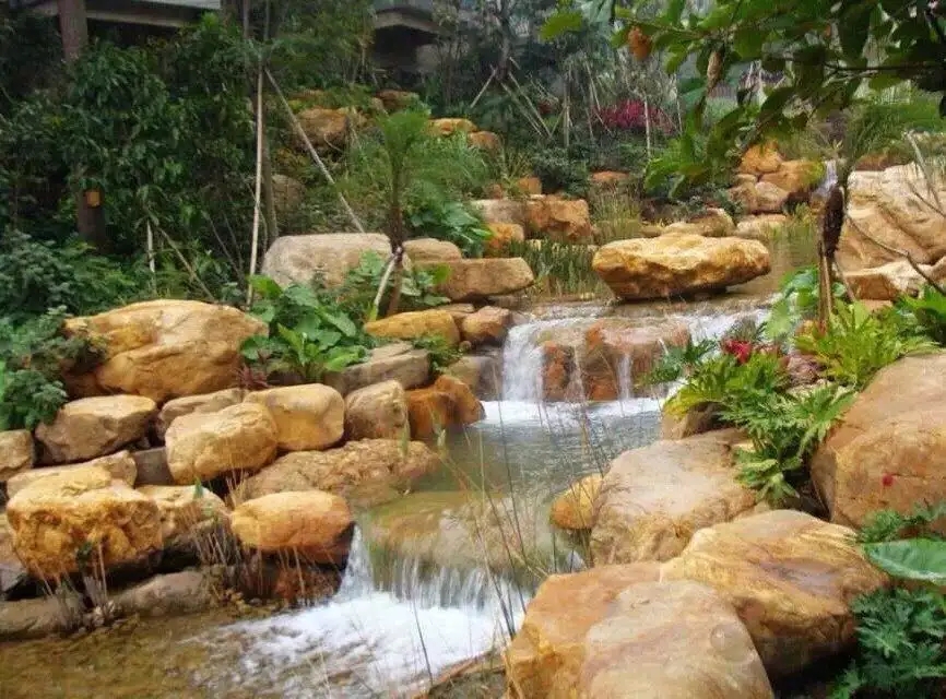 黄蜡石一般在哪形成,黄蜡石园林景观石