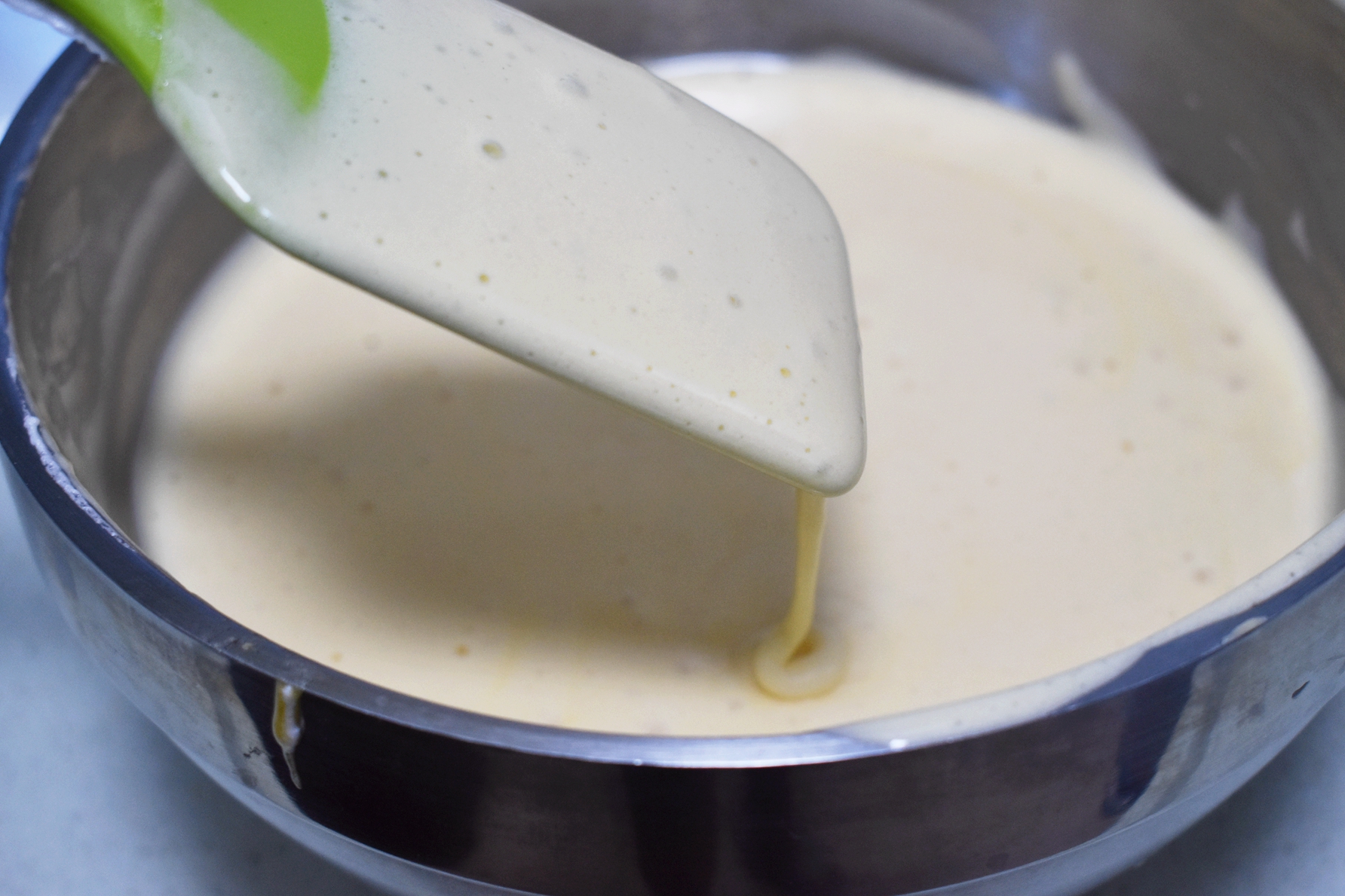 蓬松柔软的蛋糕该怎么做,用烤箱怎么做蛋糕蓬松柔软