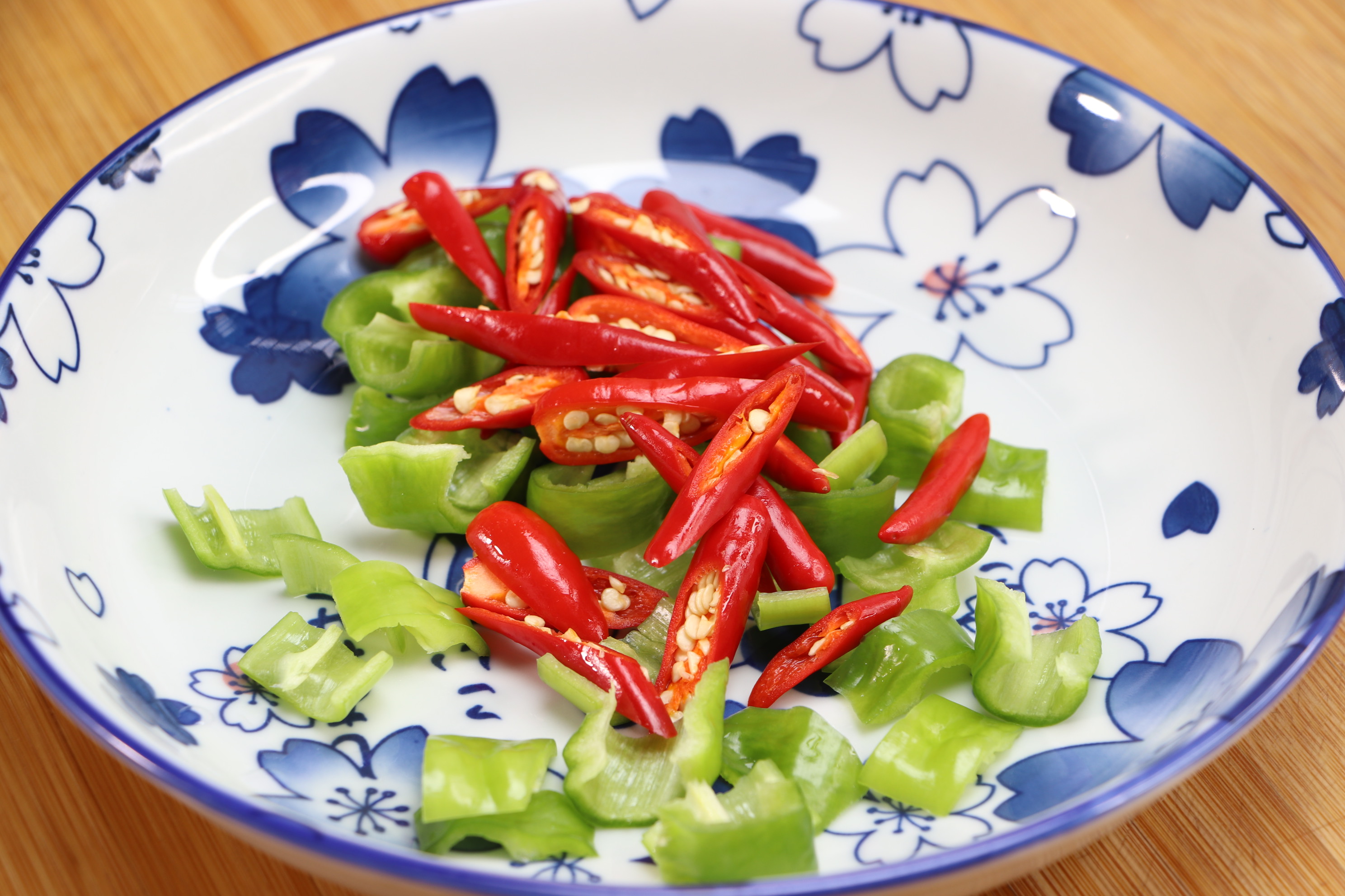 面条买回来，你就像我这样做，劲道爽滑又入味