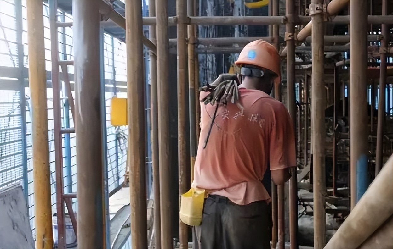 拾荒男子梦到一等奖数字，花18年写出彩票秘籍，直言：能赚800亿