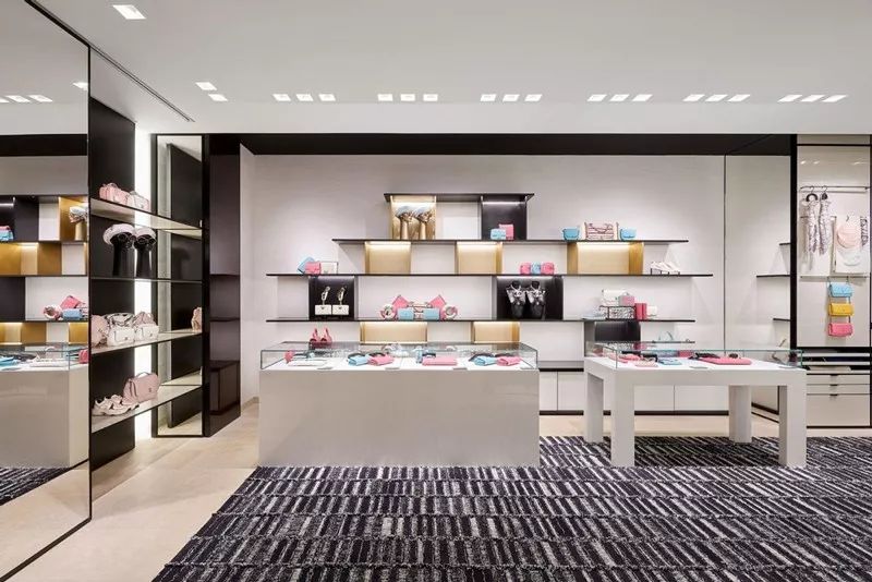 chanel香奈儿带你零距离接触,chanel香奈儿炫色玫瑰