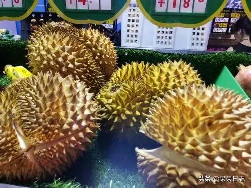 榴莲涨价背后的原因 (榴莲价格暴跌的经济原因)