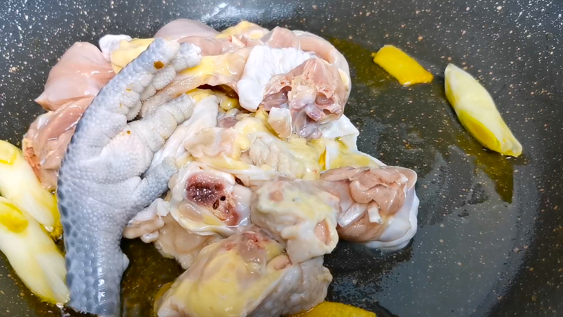 炖鸡汤牢记1禁3放3不放,家常炖鸡汤最好喝的方法