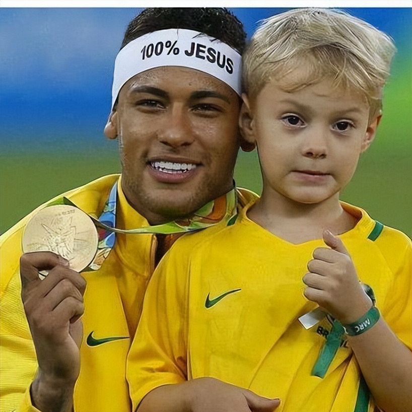 c罗梅西内马尔带孩子的区别,c罗梅西内马尔鲁尼照片