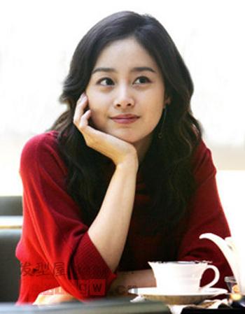 金泰熙为什么这么像20岁,金泰熙年轻时的颜值巅峰