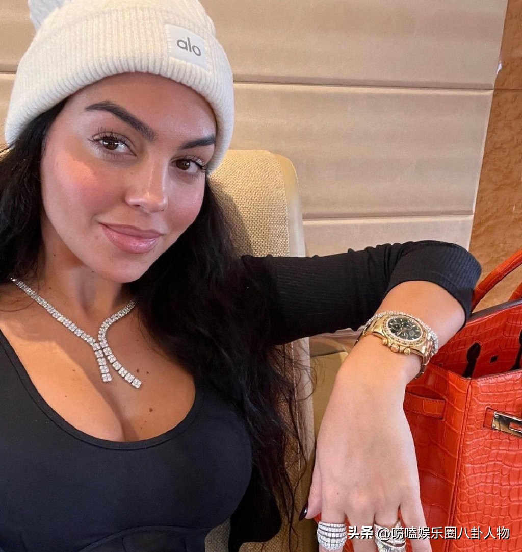 乔治娜惊艳走秀,乔治娜惊艳美照超模