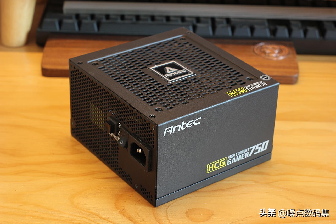 钛3080机箱,价格便宜但是散热很好的机箱