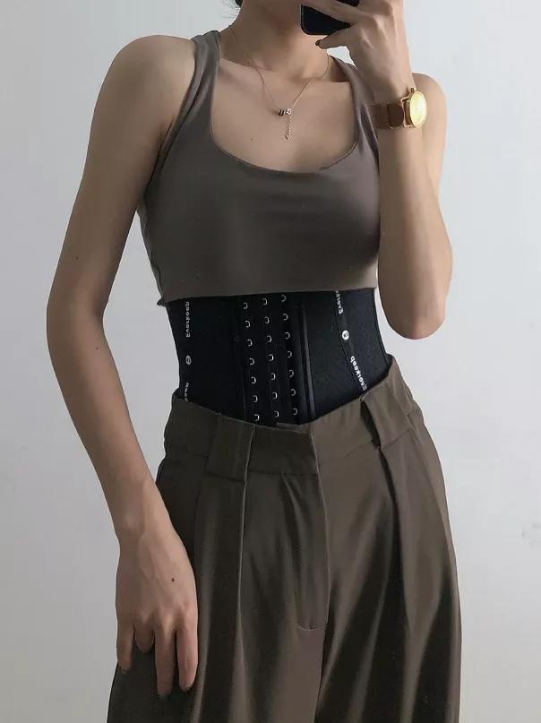 如何让自己的体态变好看,如何打造一副完美体态