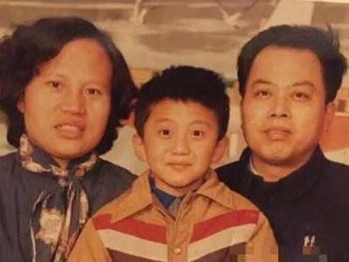 邓超背后不为人知的故事,邓超年轻的故事