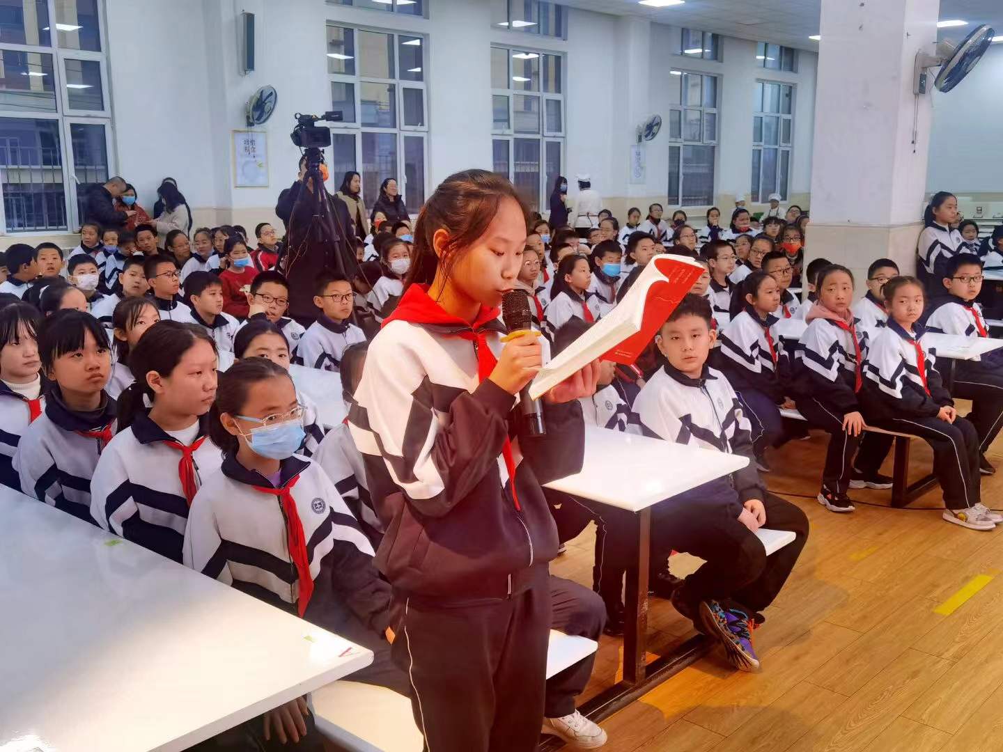 家委会代收班费100元,学校家委会代收班费违规吗