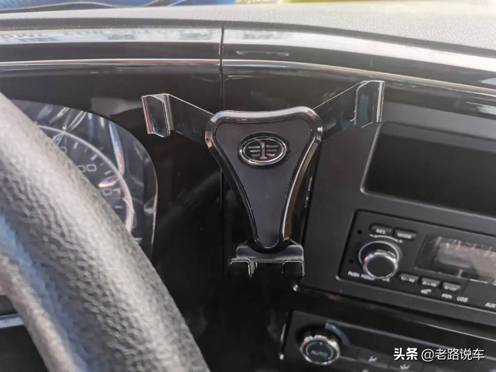 悍vh460国六牵引车空滤什么型号,悍vh460和悍v400车型一样吗