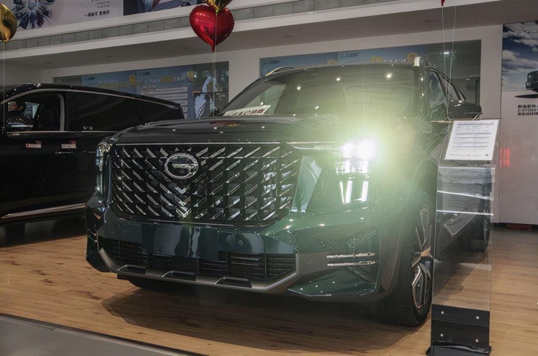 传祺gs8和领克09哪个发动机好,传祺gs8对比领克09