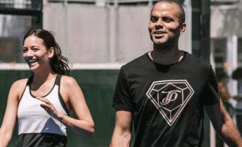 帕克年轻照片,帕克前妻伊娃美艳亮相