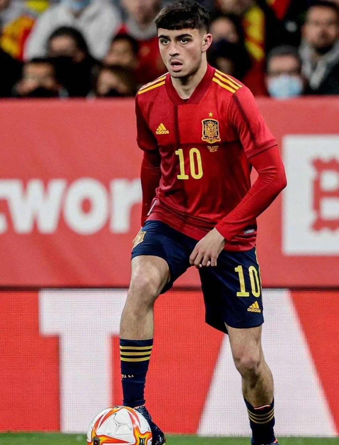 男足2022年卡塔尔世界杯预选赛,2022卡塔尔世界杯最年轻的球员