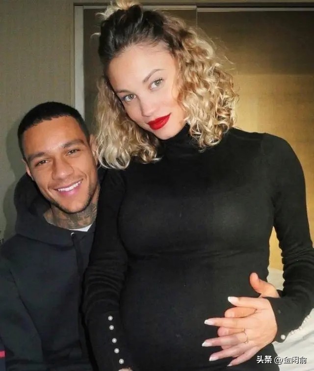 足球运动员姆巴佩年薪,身价超5亿欧元姆巴佩