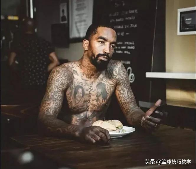 jr史密斯骑士续约,湖人多少钱签下jr史密斯