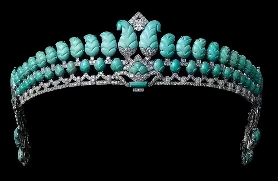 谁说绿松石是老古董？它可是新季大牌高珠的镇场正C位