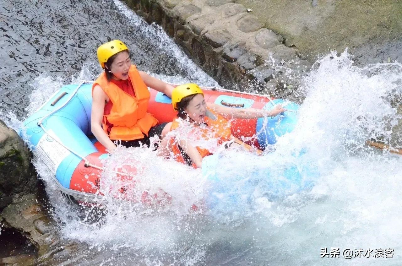 庐山一日游游记,庐山之旅路途风景