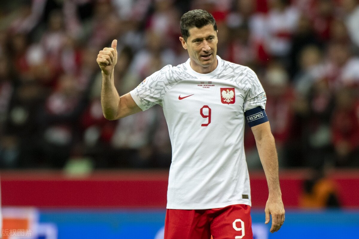 世界杯莱万单刀破门镜头盘点,世界杯莱万踢两次点球