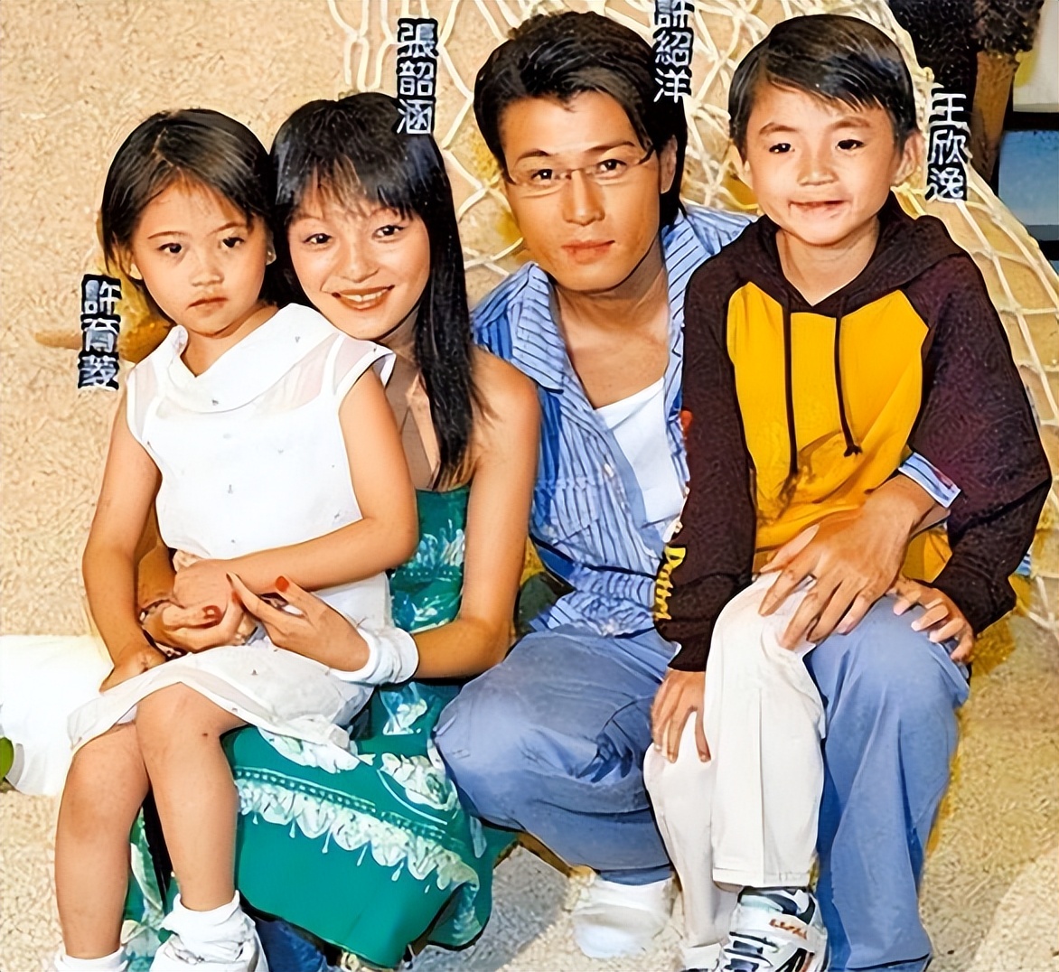 被注射抑生长剂，与女粉丝裸聊，这4位童星，真的被父母害惨了