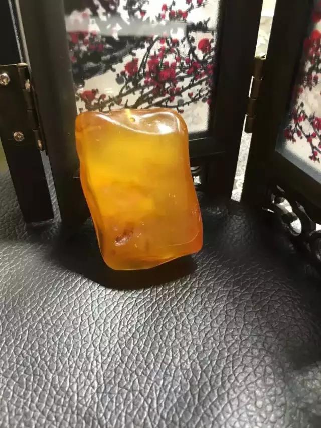 琥珀的化学成分是什么,琥珀里面有什么矿物成分