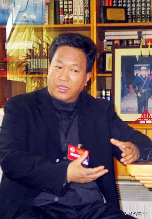 昔日河北首富：坐拥千亿帝国，家中27个保姆，最后却带儿子自首