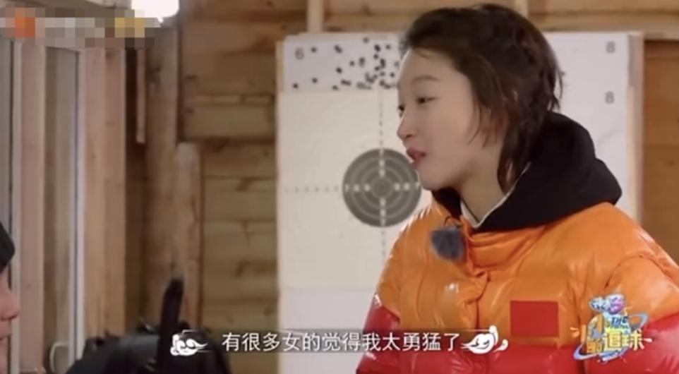 明明是女人，但却自称是“男人”，承认自己的性别有那么难吗？