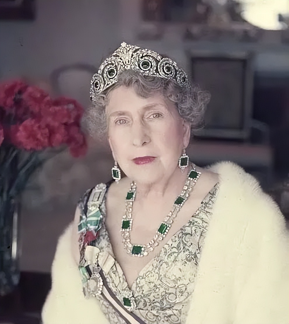 法国珠宝值得买吗,法国王室的王冠和首饰