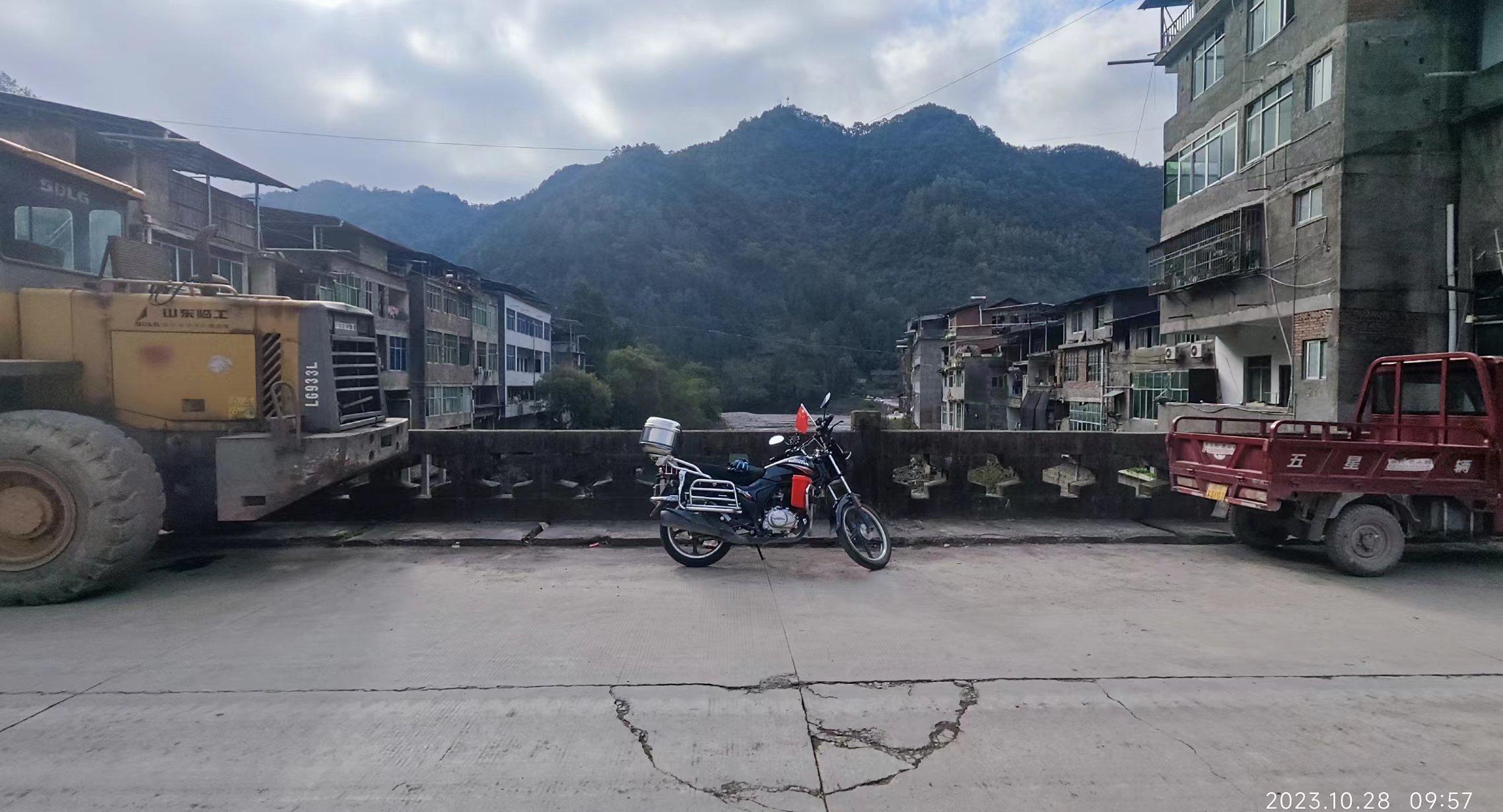 红叶如醉，光雾山等你来