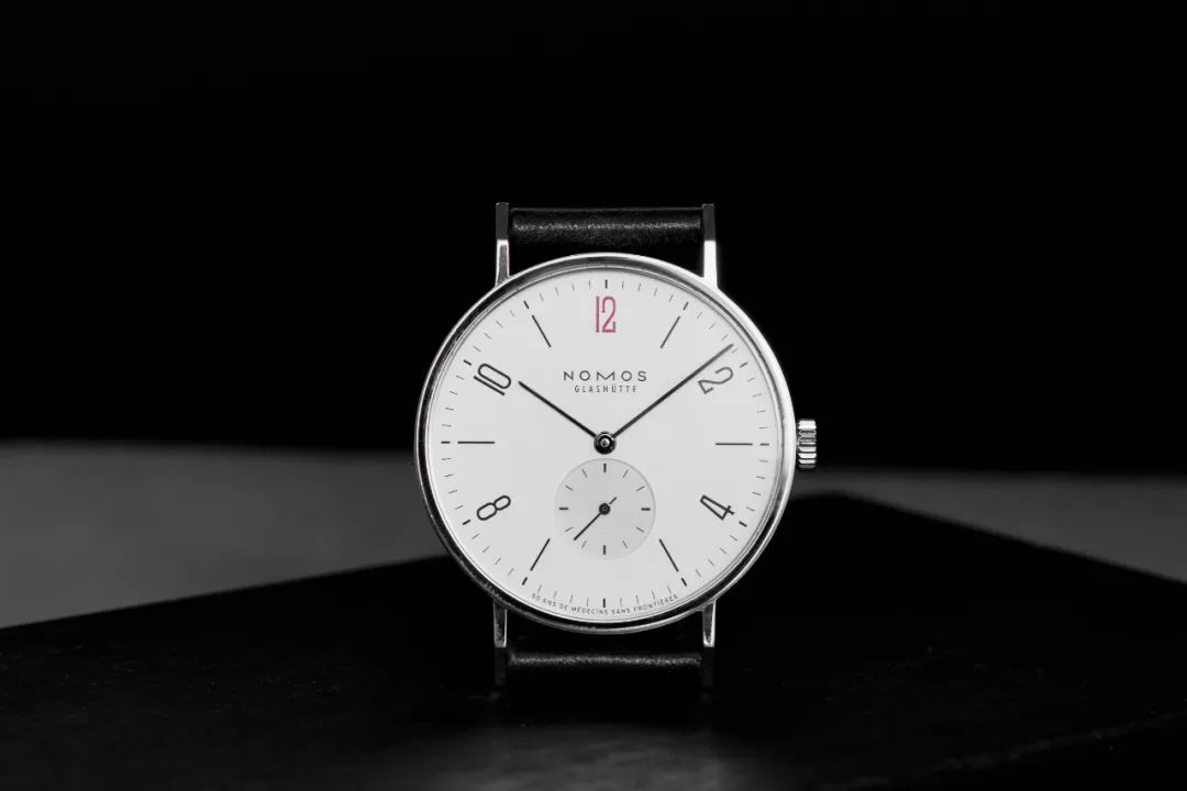 nomos最经典款,nomos粉色