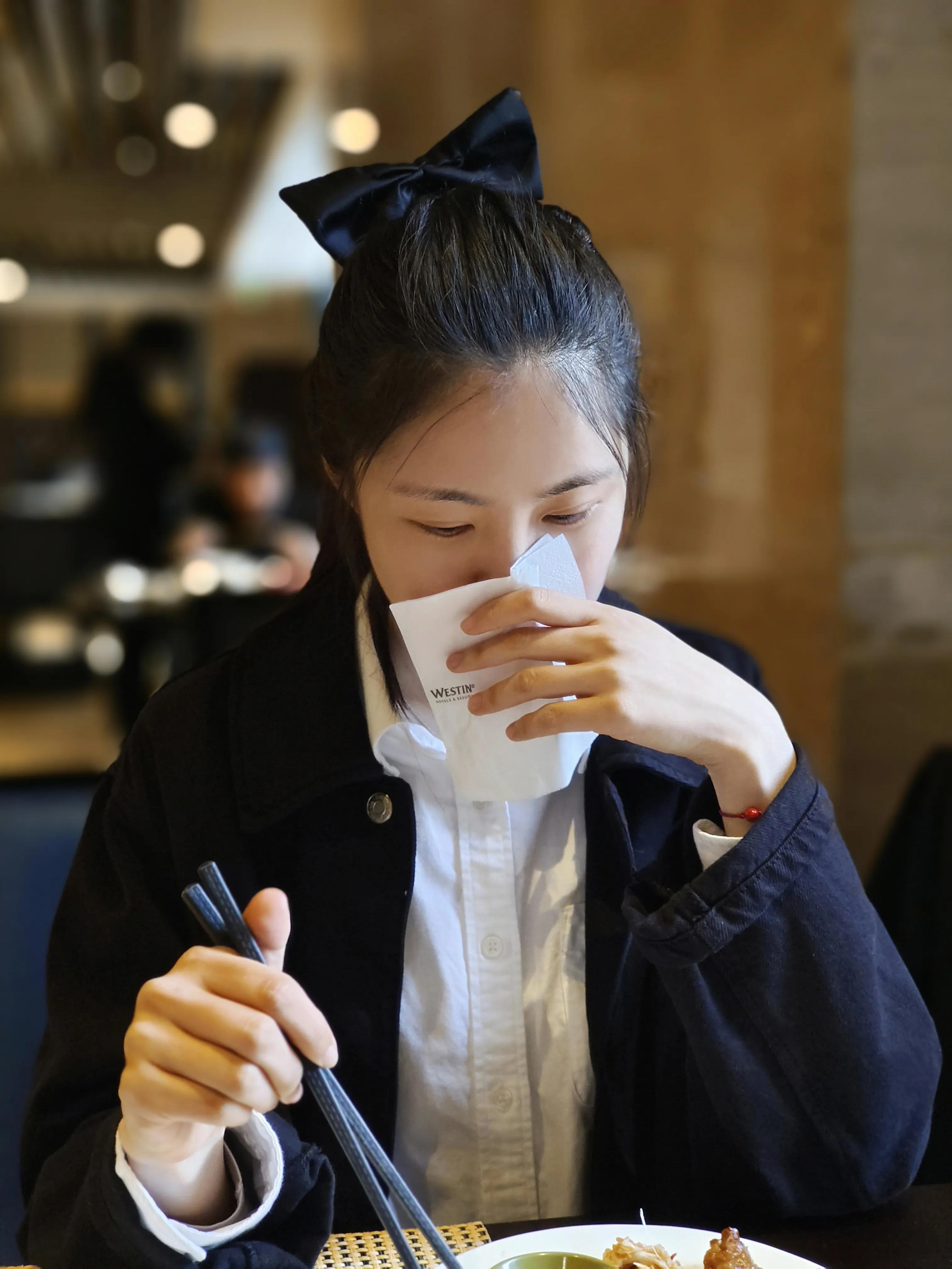 vivoxfold折叠屏手机怎么样,vivoxfold折叠屏手机值得入手吗