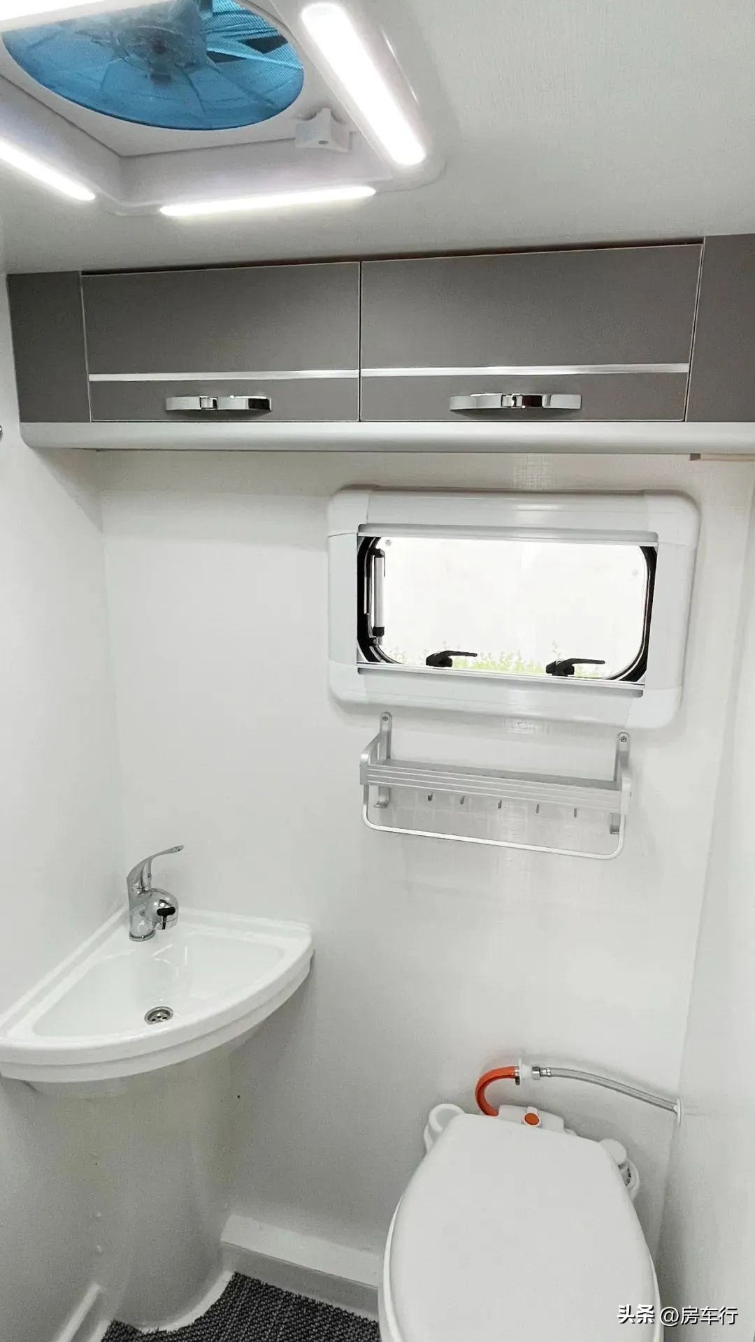 新飞s100轻卡房车怎么样,新飞自动挡轻卡房车