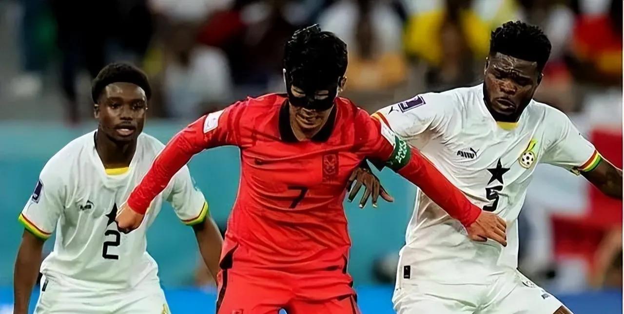 孙兴慜赛后跪地痛哭,孙兴慜被打哭的一场比赛