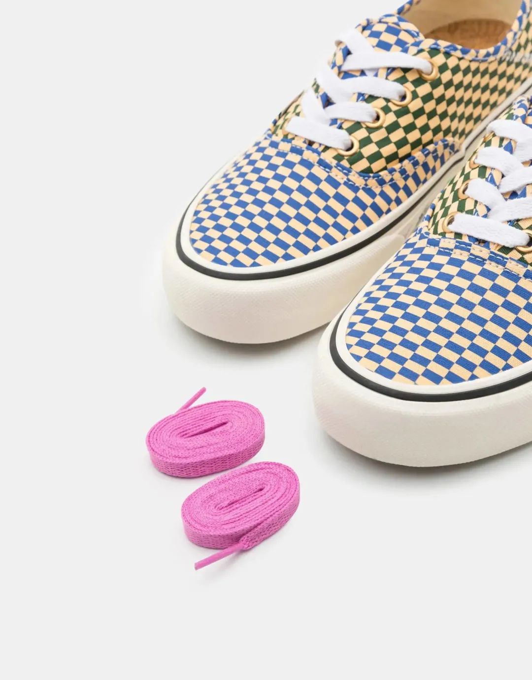 vans2023兔年联名款,takahayashixvans联名黑红