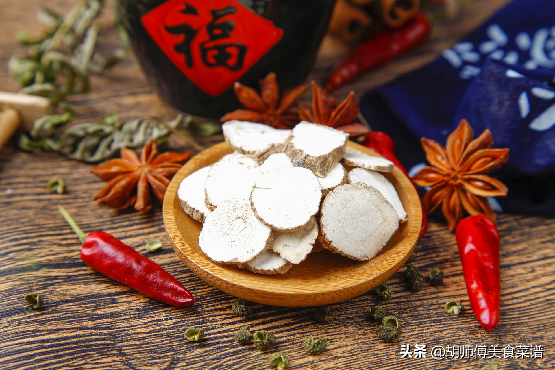 炖肉怎么做肉才软烂不柴,无论炖什么肉加这2种香料