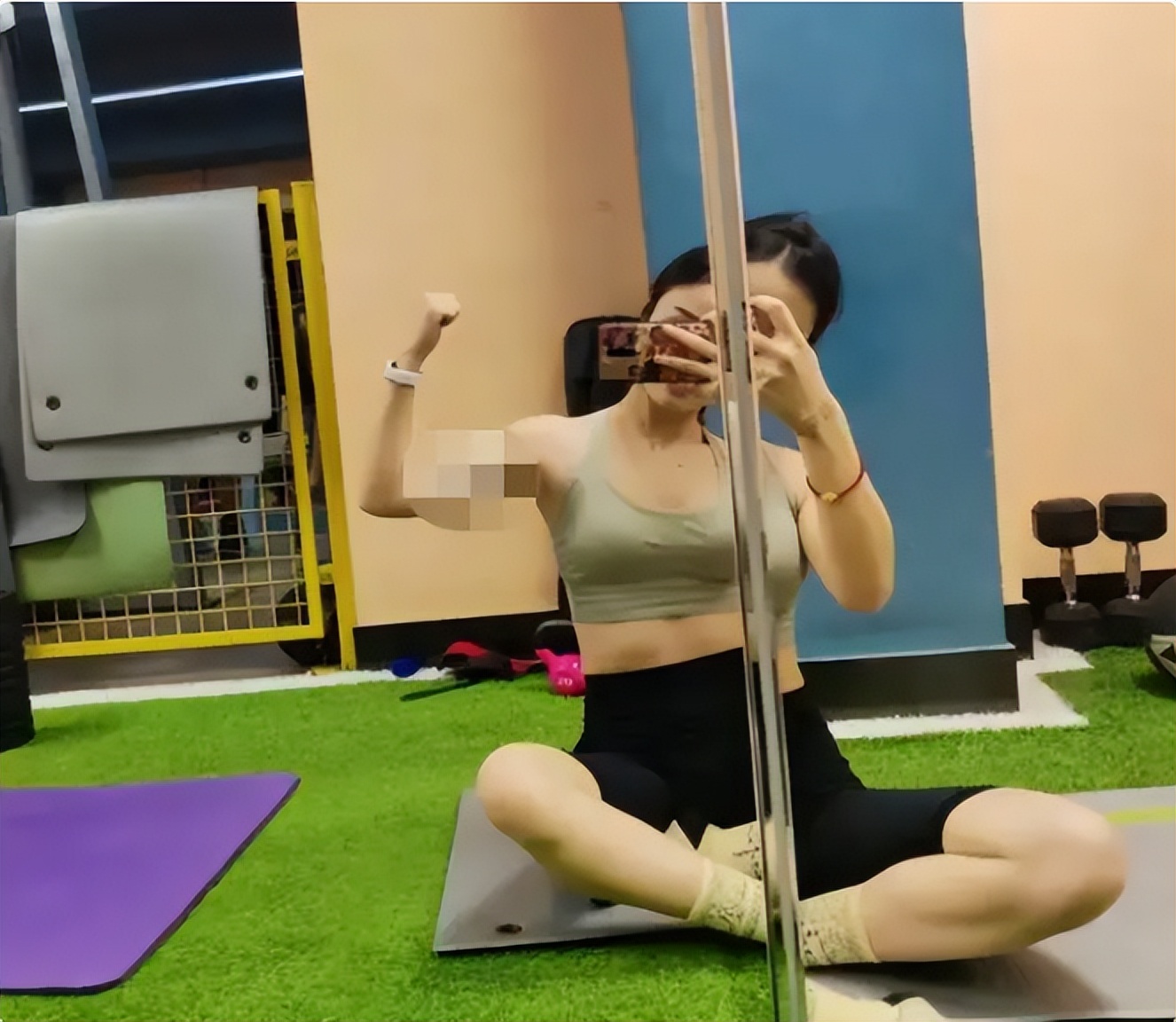 女生“自曝”是关系户，家里有特殊渠道考研稳了，真相出其不意