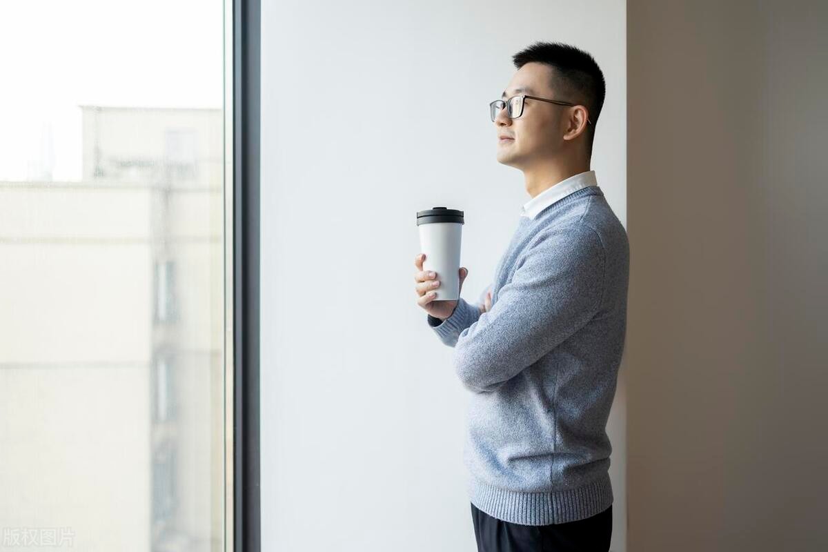 失眠的危害很多人都不知道，8个方法助你睡个安稳觉！