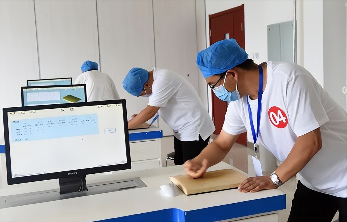 医学生考试把自己扎偏瘫原视频,医学生考试把自己扎瘫痪