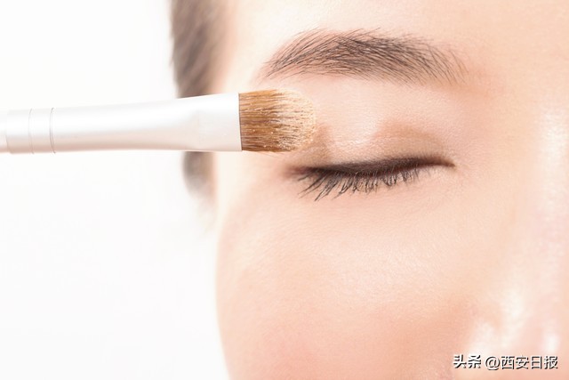 多批次化妆品被曝不合规，检出的问题对人有啥影响？