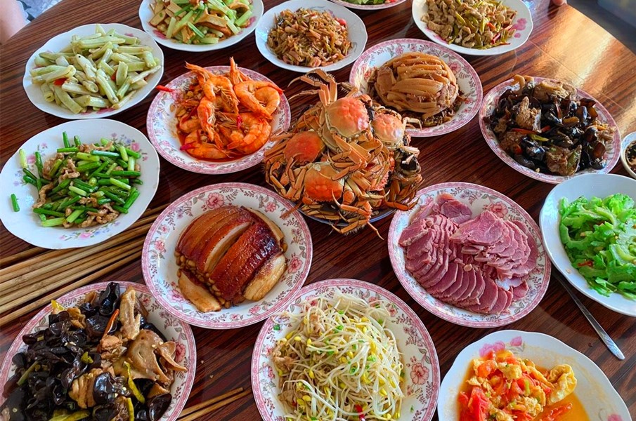 除夕年夜饭，不论贫富，此6道年夜菜记得端上桌，寓意吉祥年味足