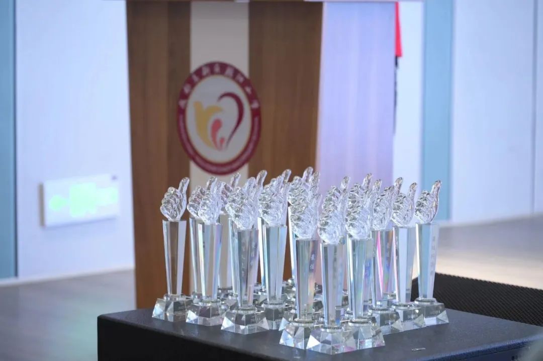 成都高新区中和有哪些小学,高新区中和新华小学