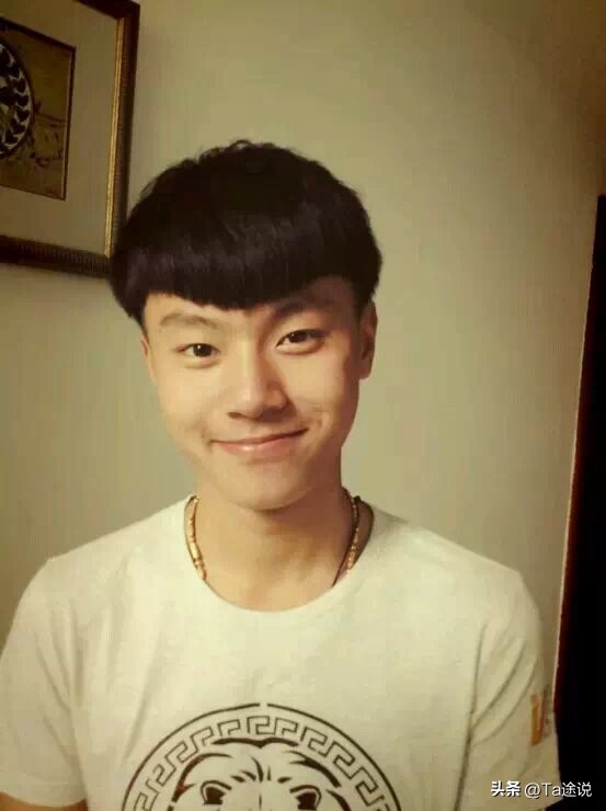 陕西少年酷爱打架，收藏品够买辆车，被“爷爷”救赎后学会感恩