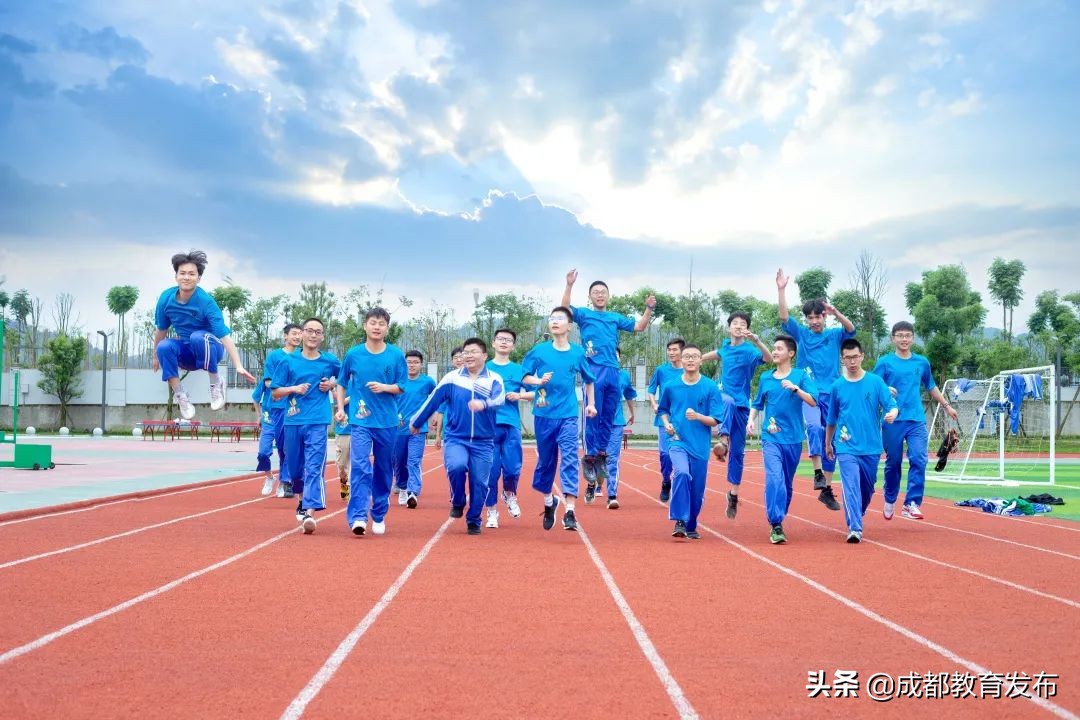 成都五城区中考政策最新,今年成都中考招生政策