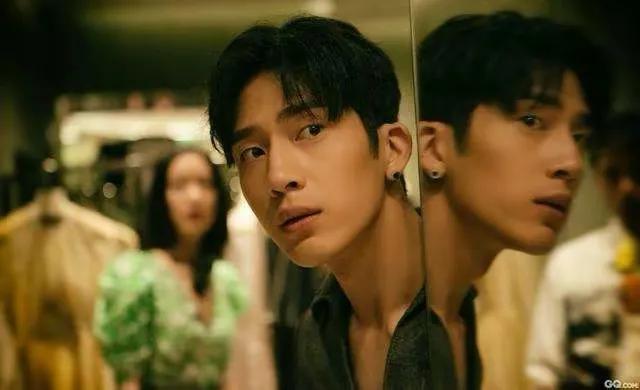 风中有朵雨做的云光影解析,风中有朵雨做的云属于民歌吗