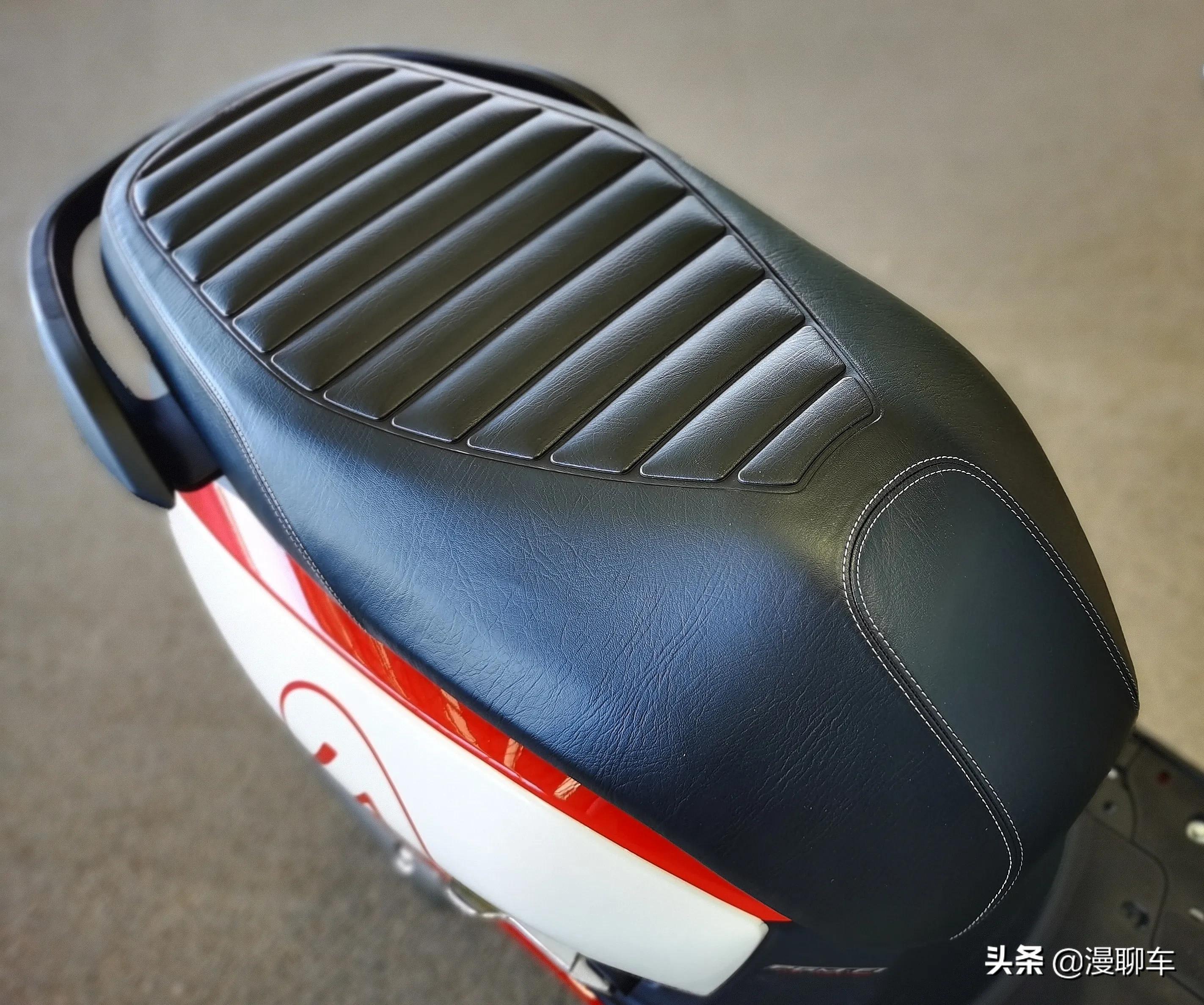 本田复古踏板ns125la介绍,新大洲本田复古踏板ns125落地价