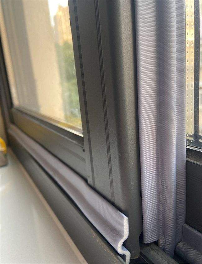 断桥铝窗户关严了还是漏风,卧室窗户关严还是漏风怎么解决