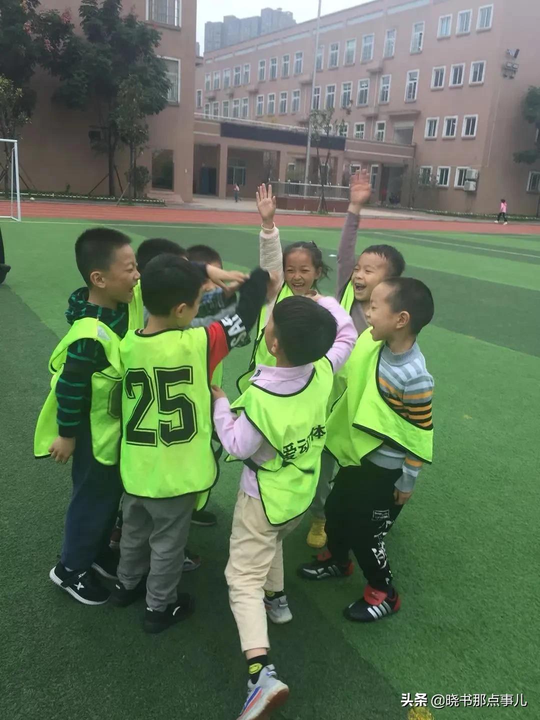 我们班的足球赛作文300字,记一次足球赛的作文600字