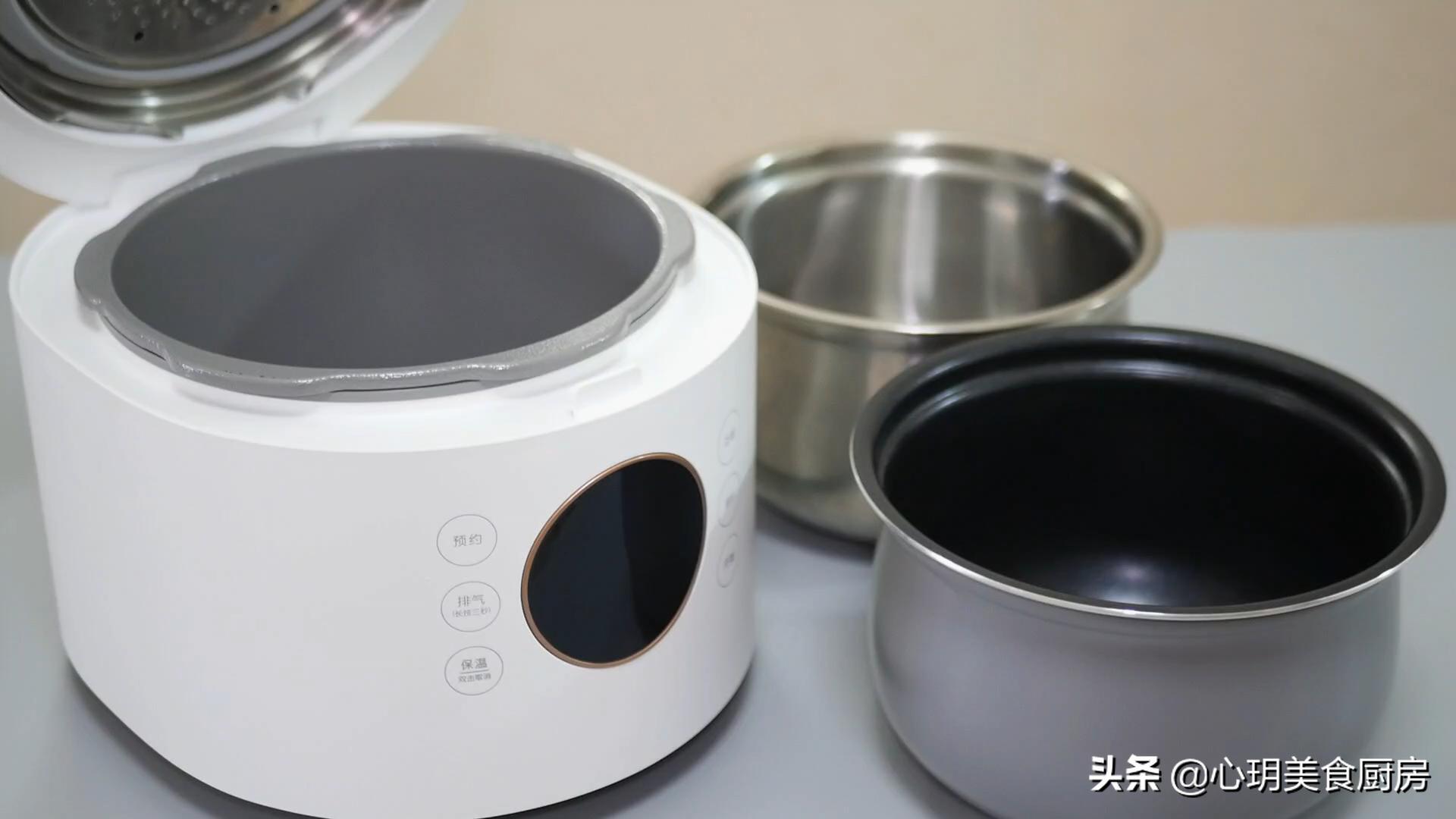 不粘锅是涂层有毒还是里面的有毒,不粘锅内胆涂层完整有毒吗