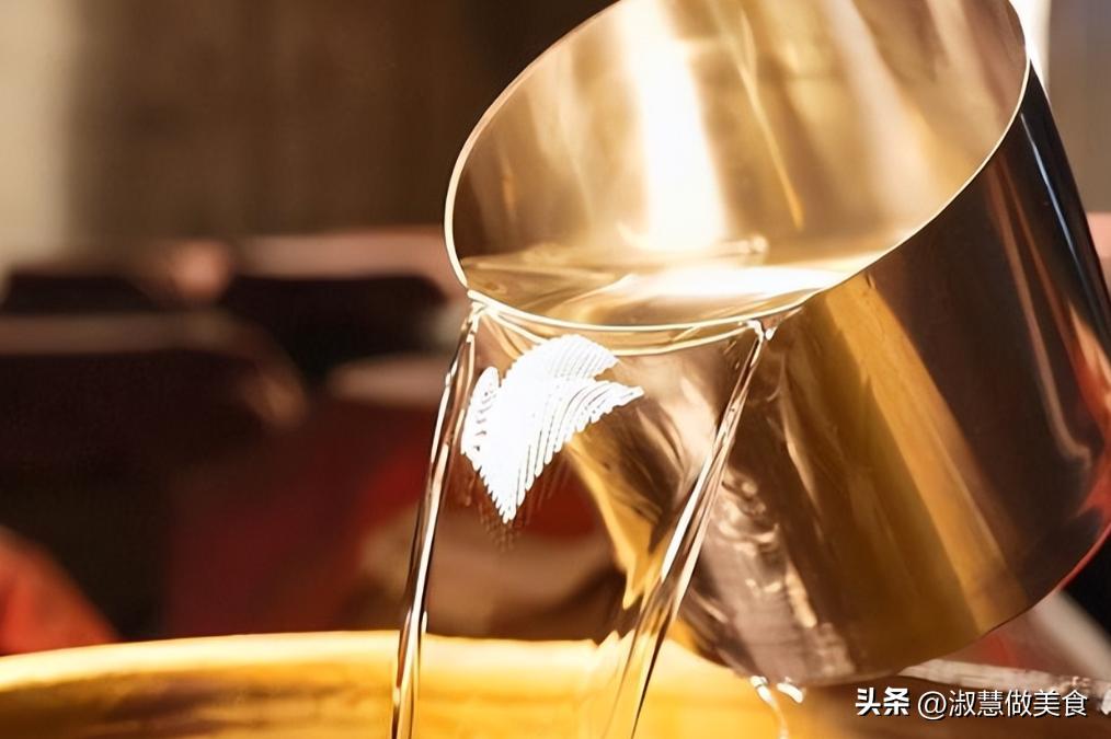 内蒙人爱喝的四种酒,内蒙古最霸气的酒