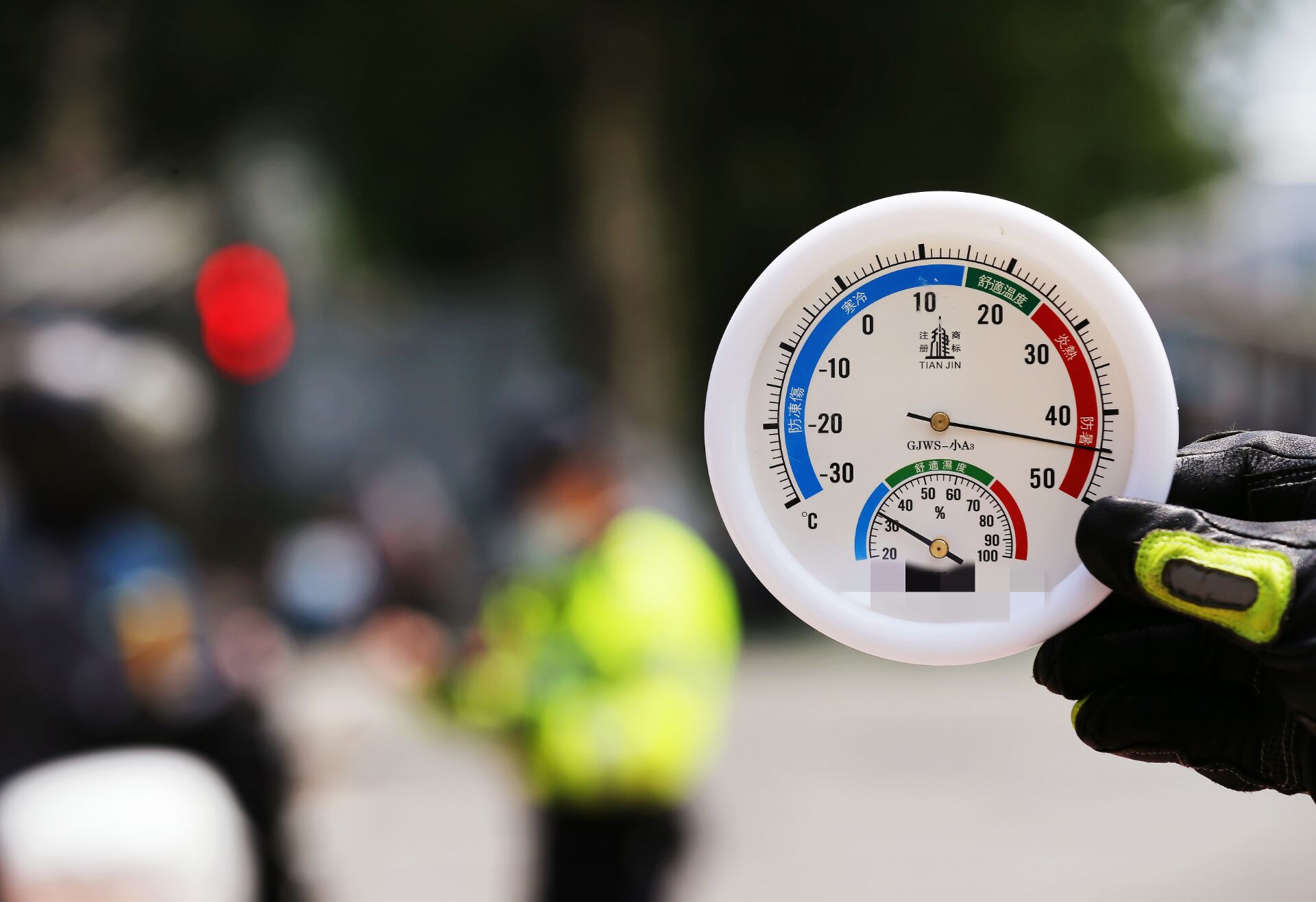 男女*生活性**使用润滑剂，对男女谁的伤害更大？医生：这几点要注意